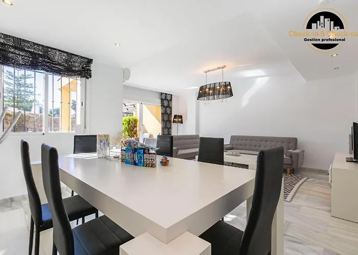 Adosado Puerto Banus Relax ماربيا